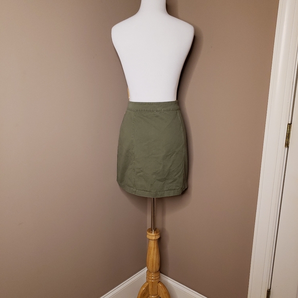 En Creme Floral Embroidered Skirt - Picture 3 of 5